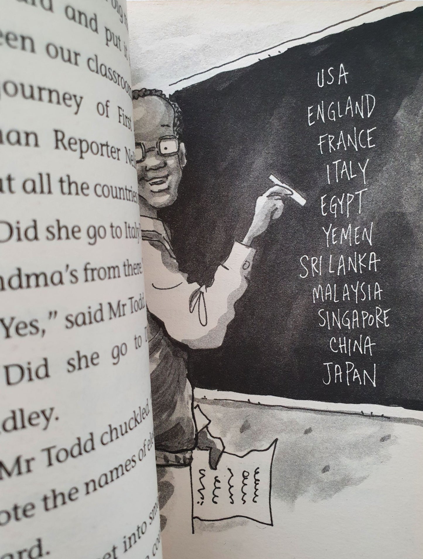 2 books: Doctor Judy Moody, Judy Moody Around the World in 8 1/2 days Like New Judy Moody (4602615693367)
