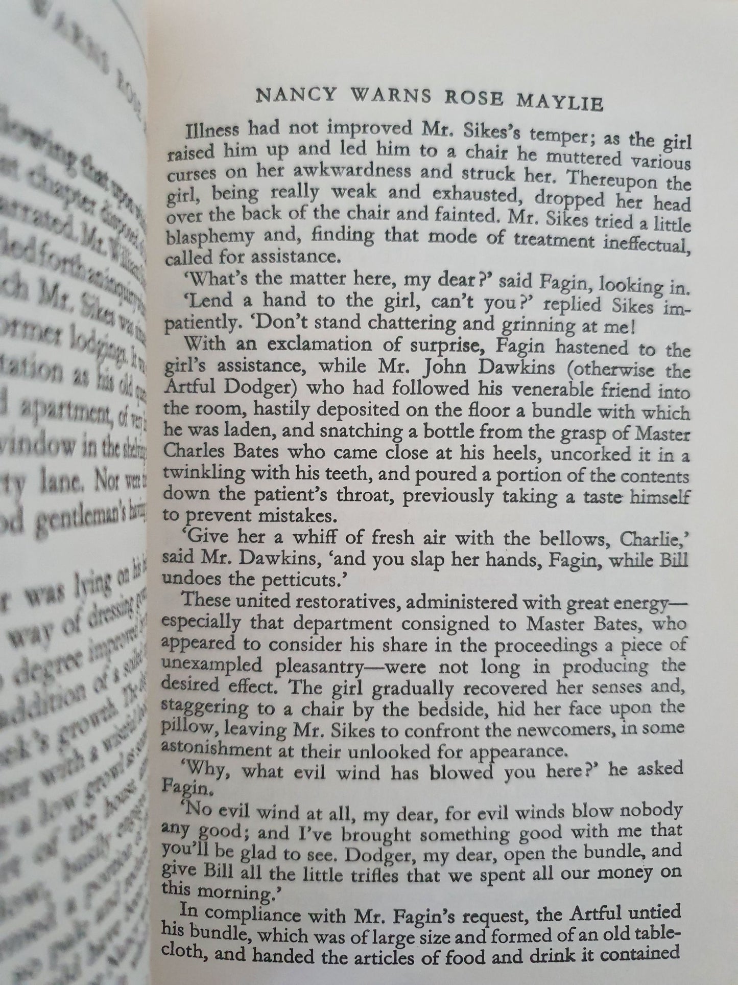 Oliver Twist by Charles Dickens Like New Not Applicable (4602616447031)